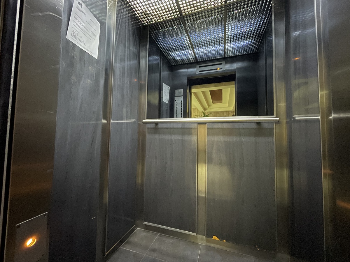 4 de 31: Elevador principal