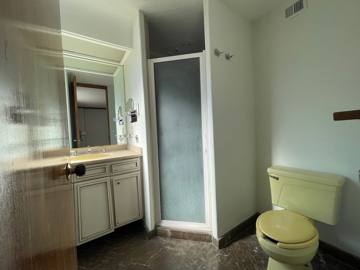 26 de 31: Baño completo de recámara 2