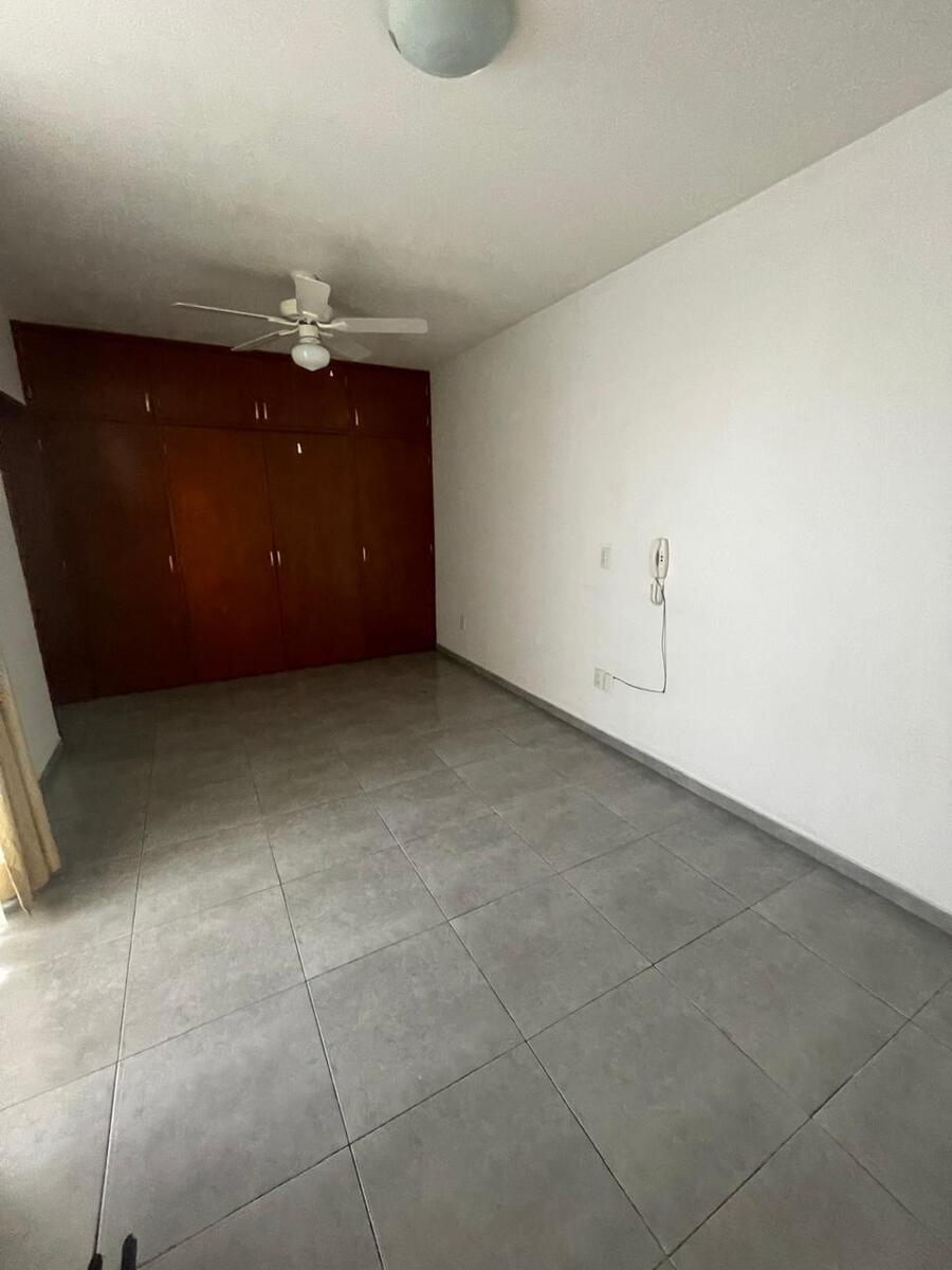 13 de 25: Recámara P.B.