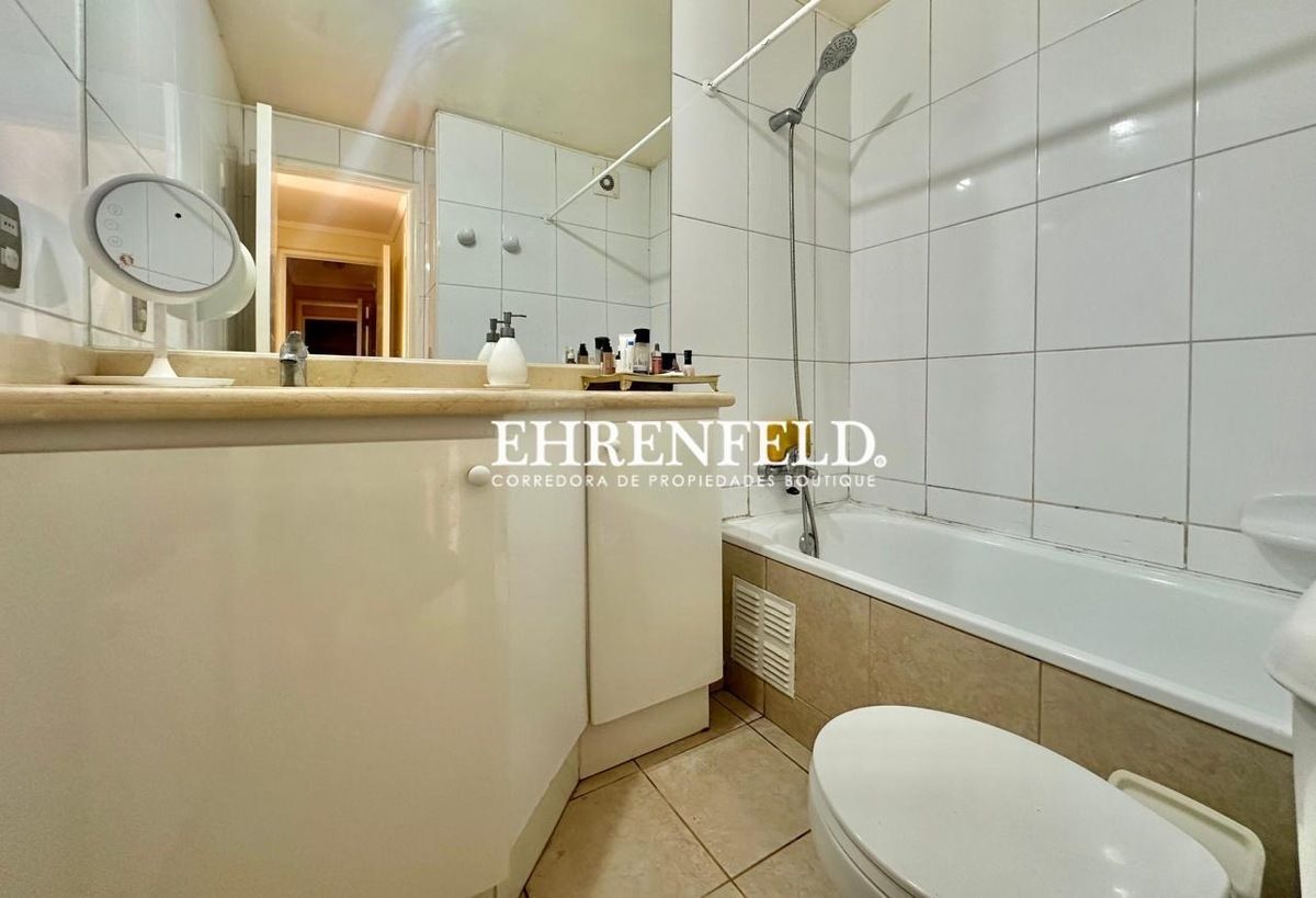 24 de 28: Baño suite.