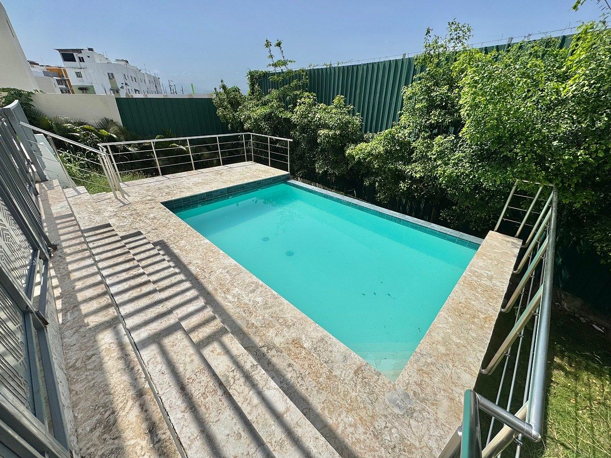 Casa en Colinas del Oeste, Santo Domingo Oeste, foto 6 de 37