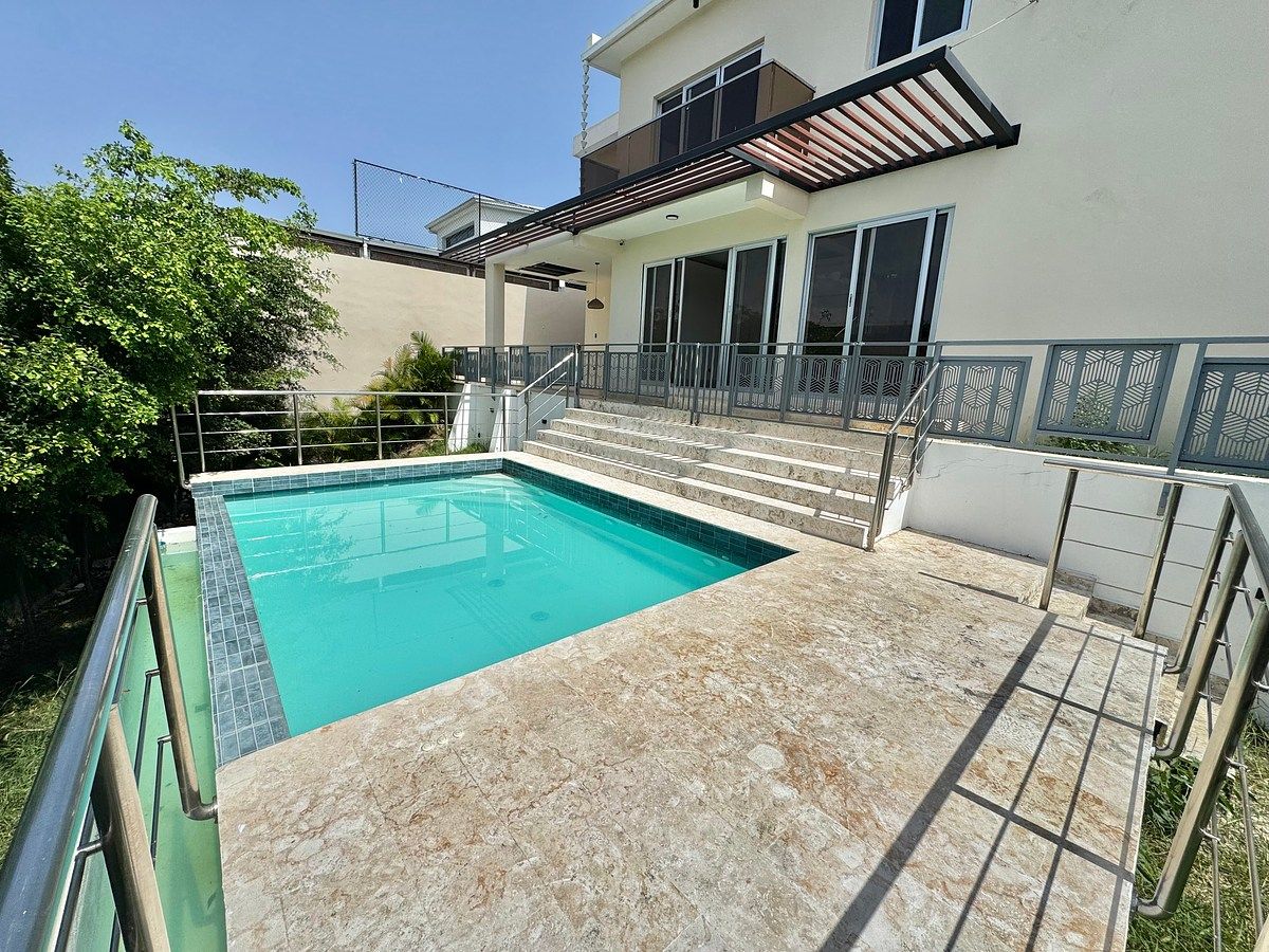 Casa en Colinas del Oeste, Santo Domingo Oeste, foto 7 de 37