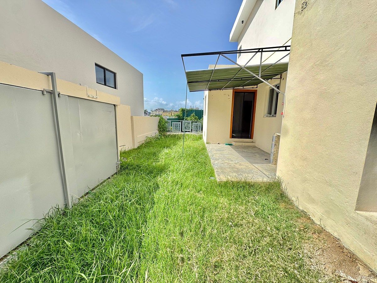 Casa en Colinas del Oeste, Santo Domingo Oeste, foto 12 de 37