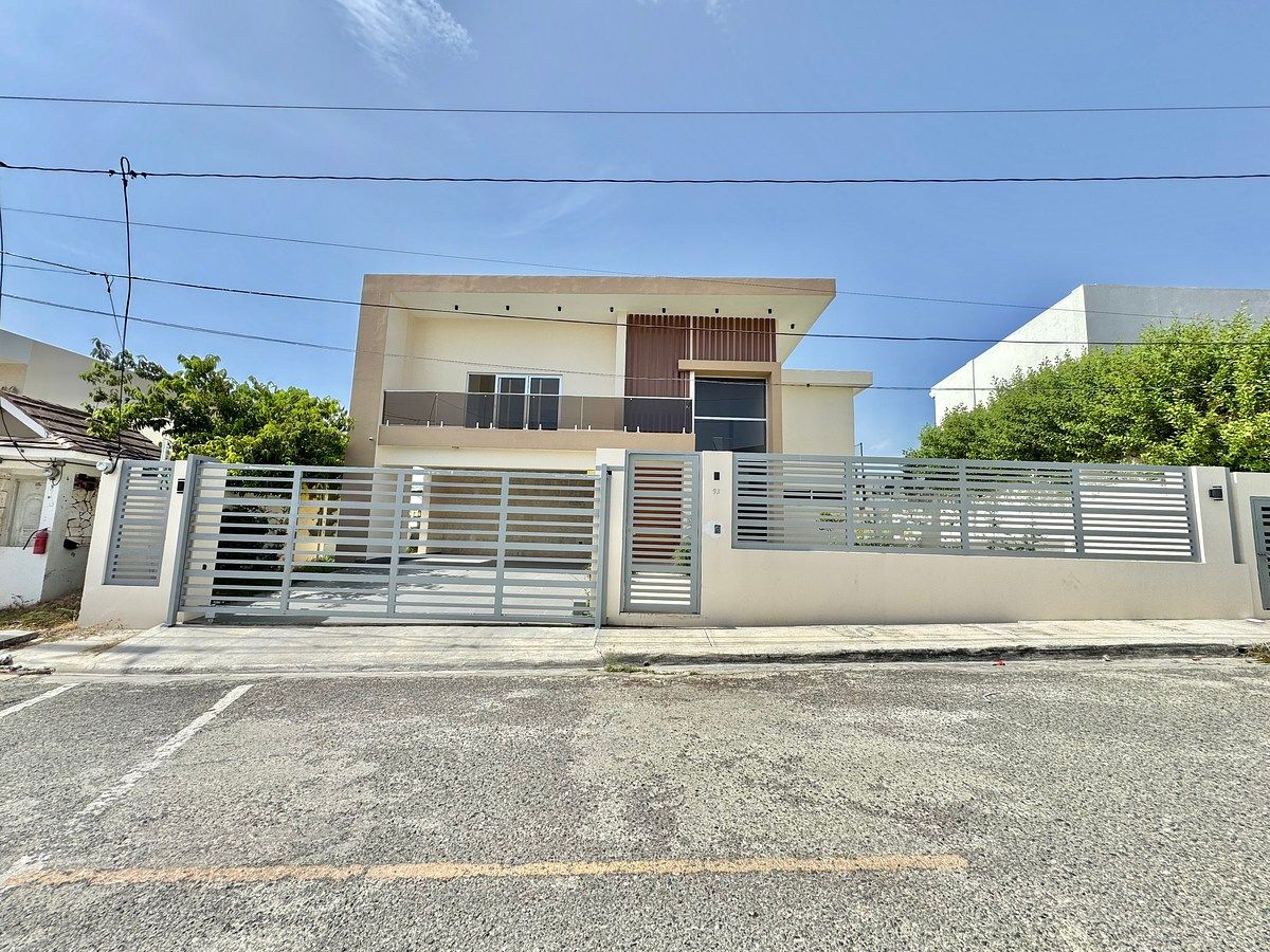 Casa en Colinas del Oeste, Santo Domingo Oeste, foto 2 de 37