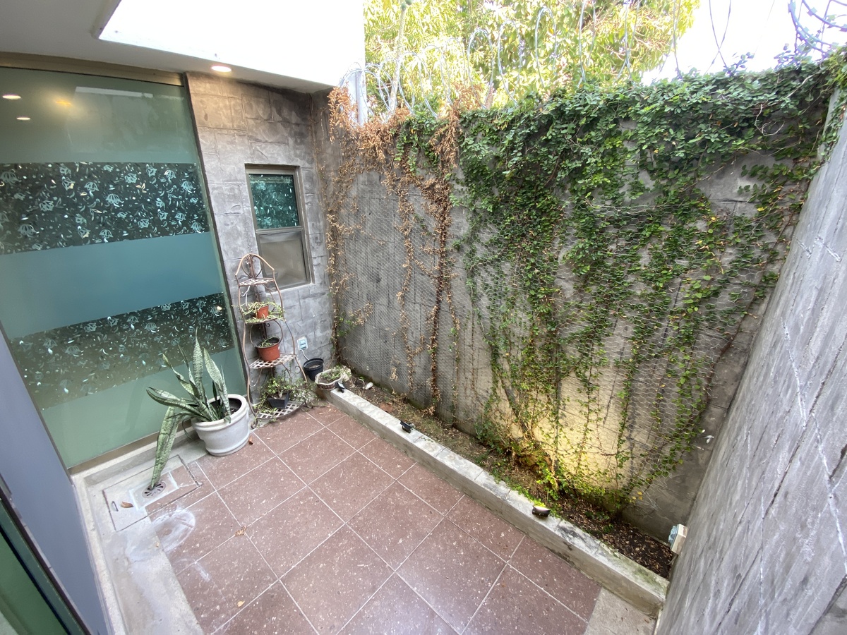 8 de 38: Patio Posterior