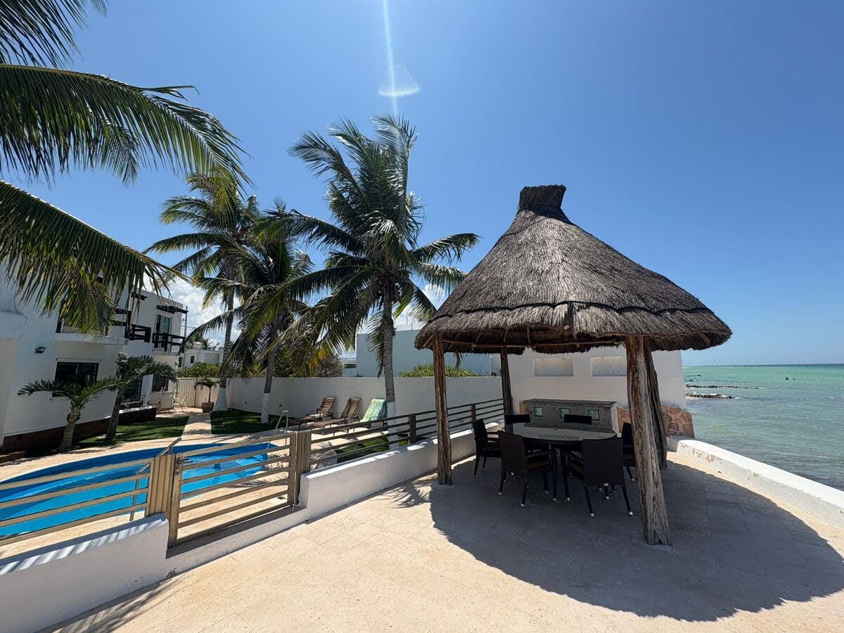 Casa en Venta Frente al Mar de San Benito, Yucatán