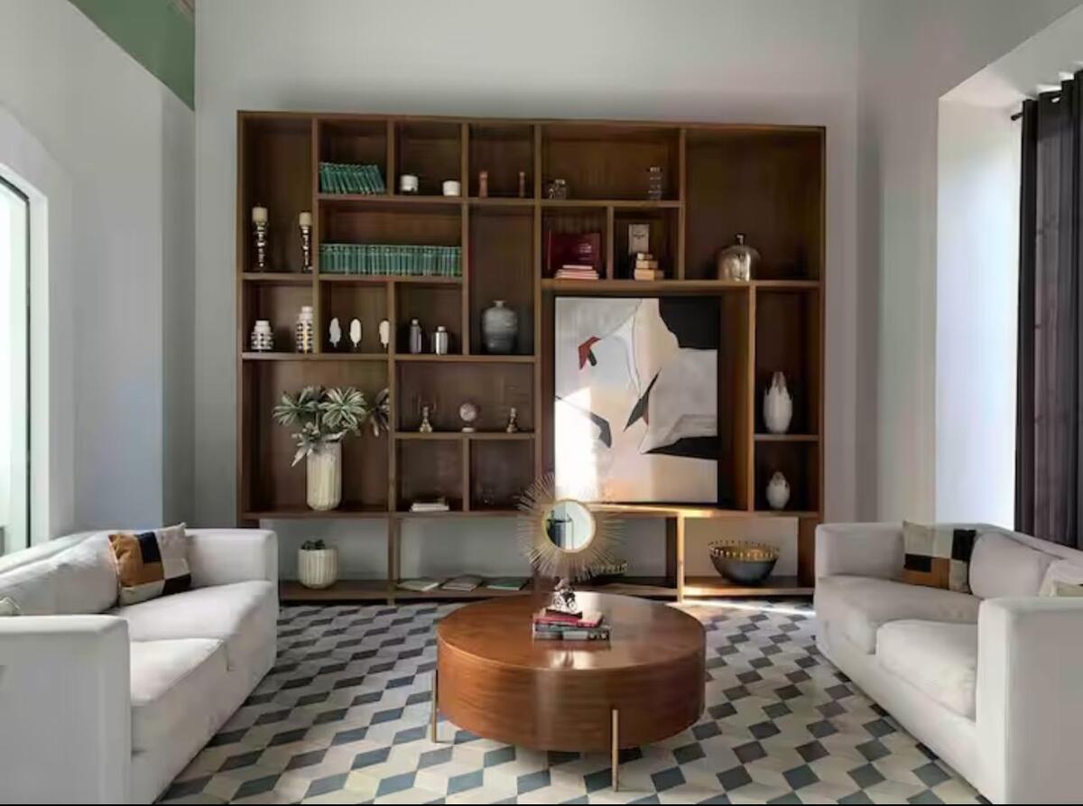 6 of 26: SALAS DE ESTAR COMUNES