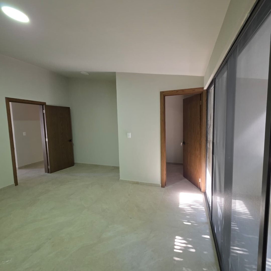 13 de 19: Oficina Privada 3 con baño