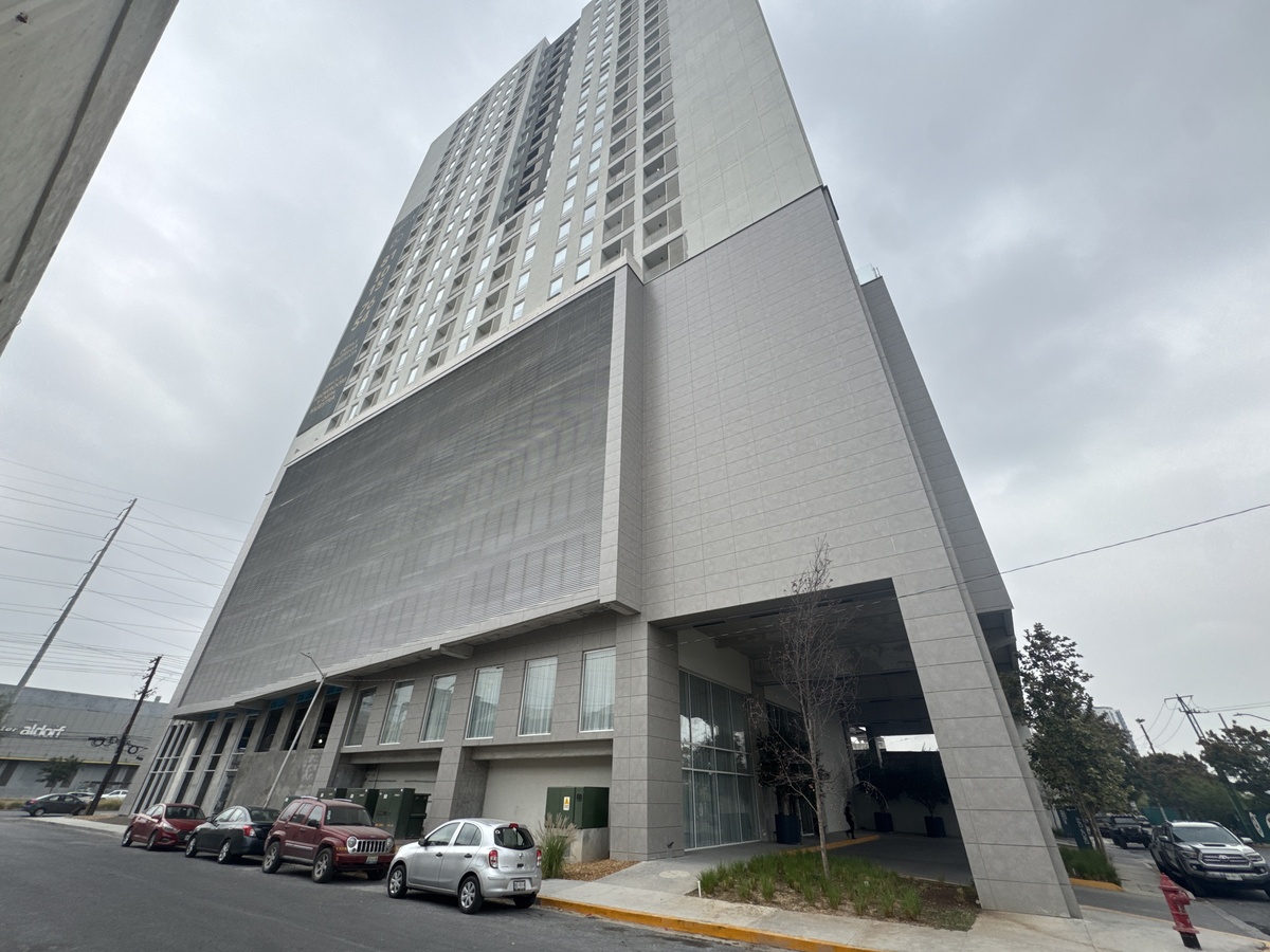 2 of 39: torre Mirall