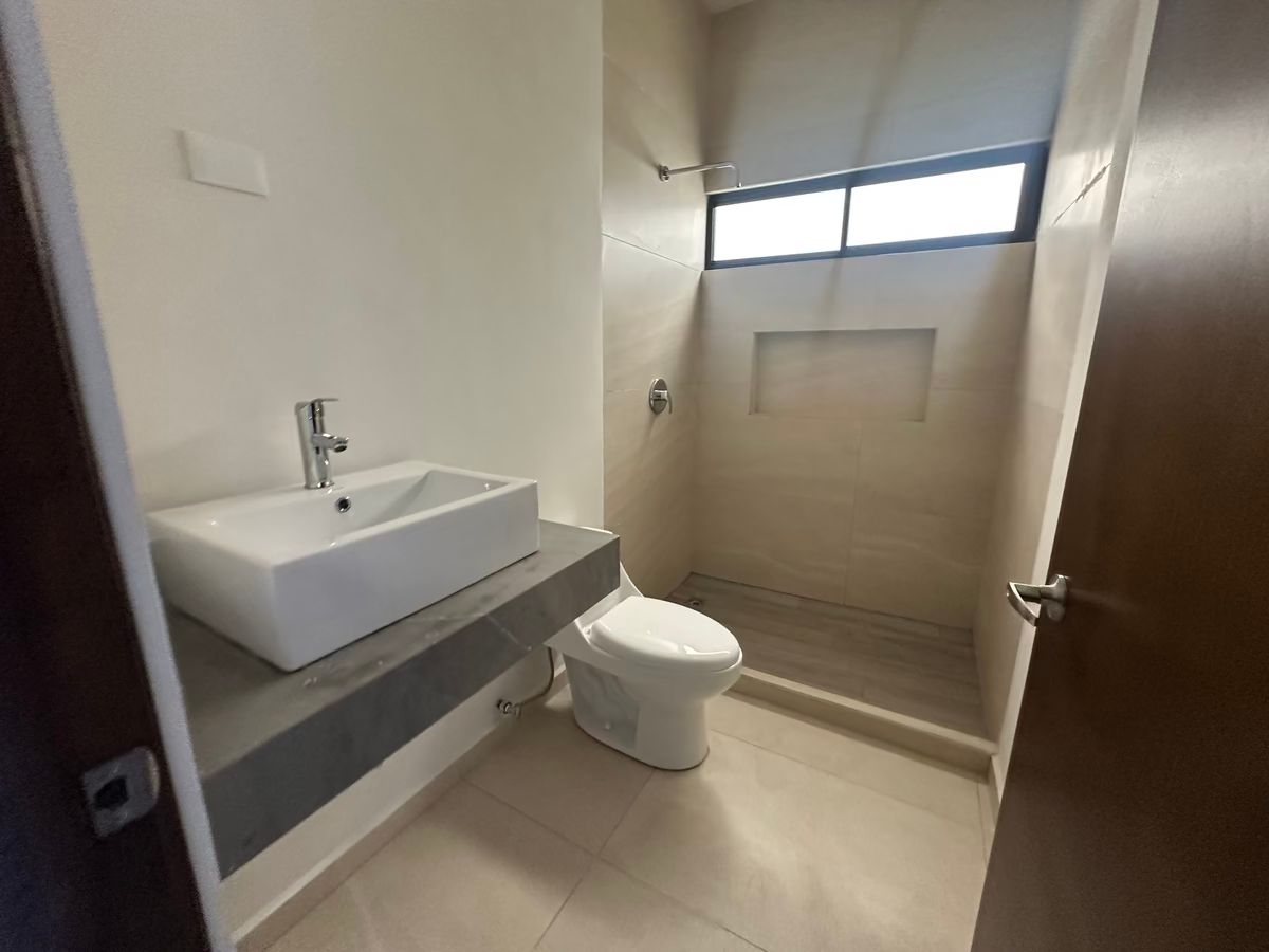 11 de 31: BAÑO REC PB