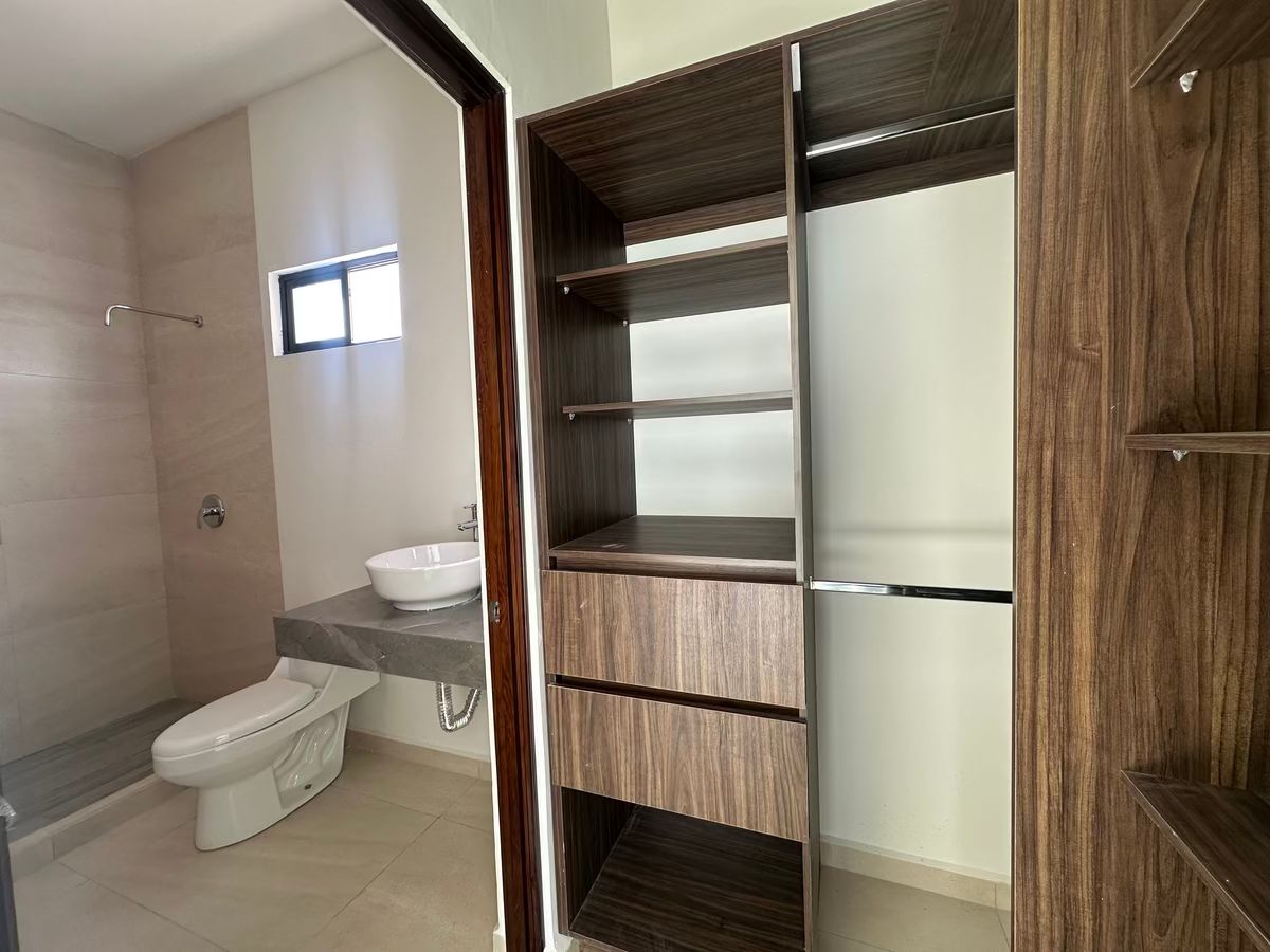 22 de 31: CLOSET REC 3