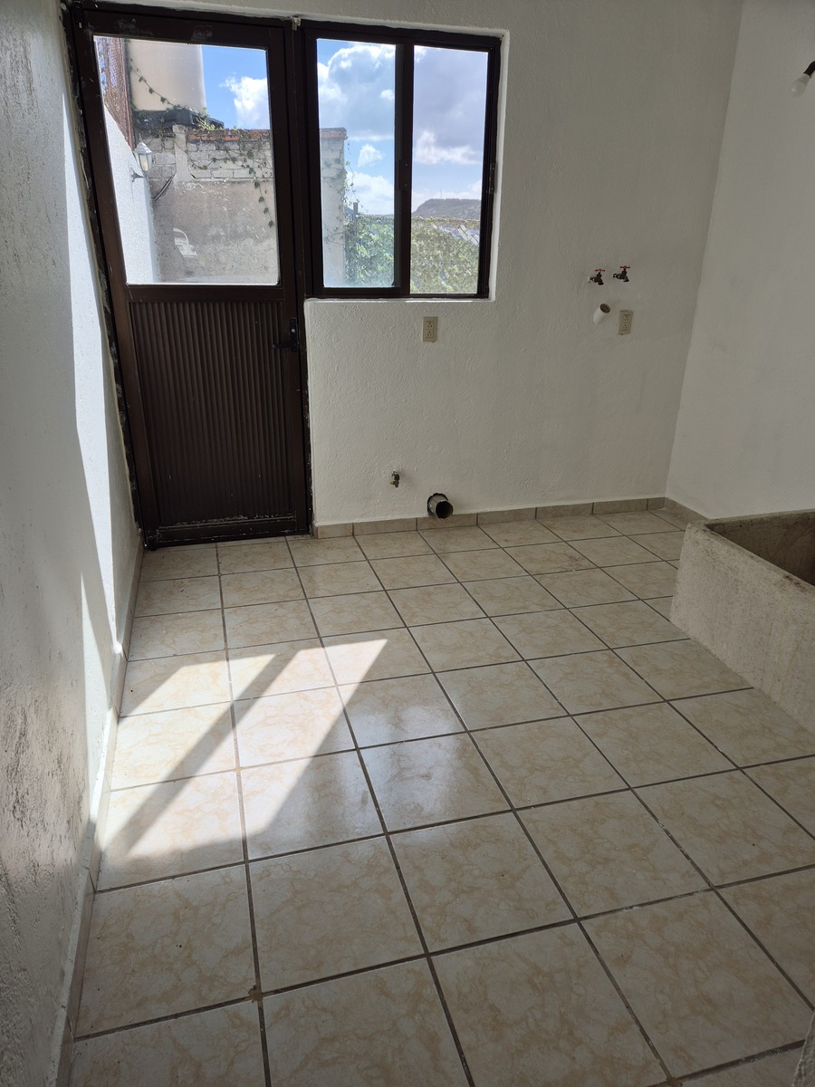 14 of 14: Cuarto de lavado