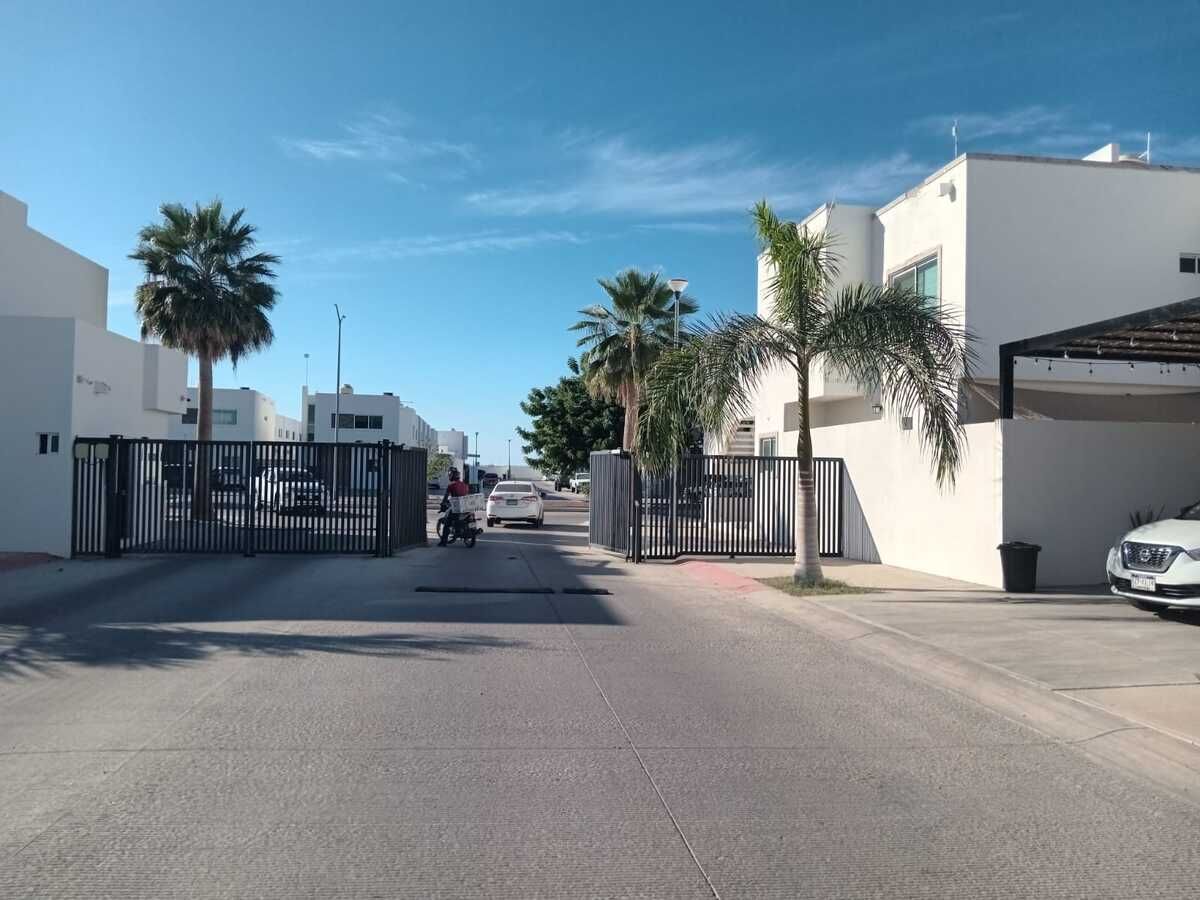 39 de 41: Acceso a Privada.