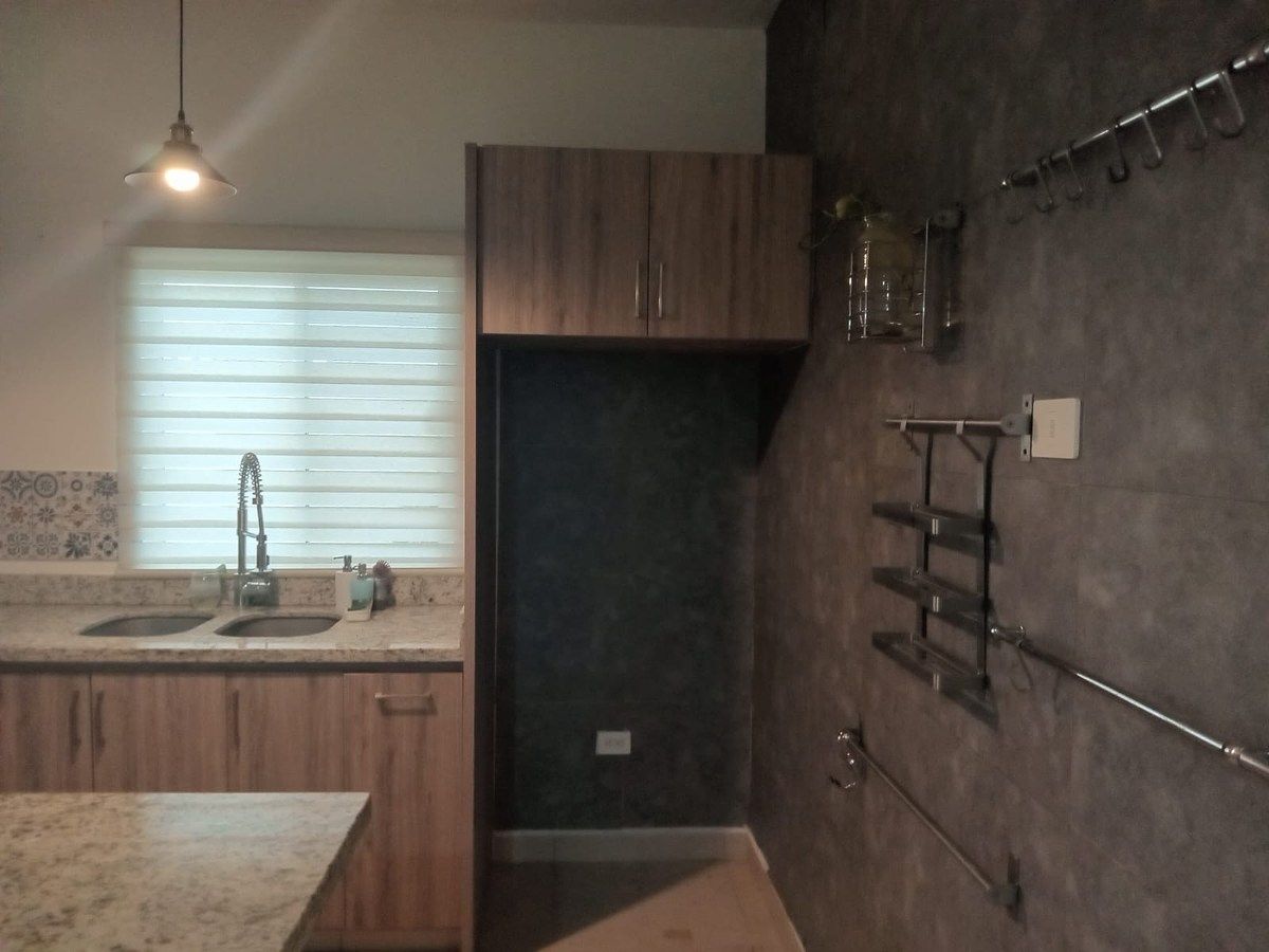 11 de 41: Espacio para refrigerador