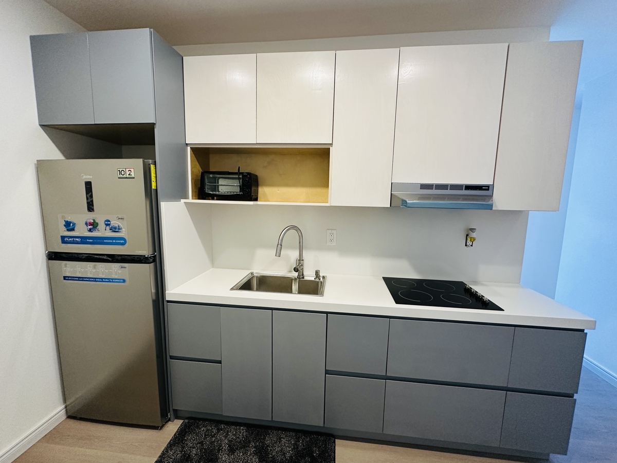 2 of 41: Incluye refrigerador nuevo y estufa electrica