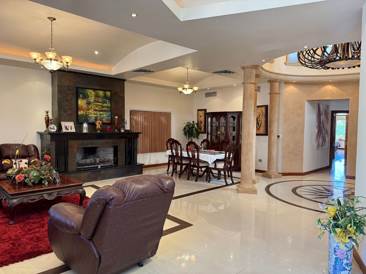 2 de 33: Entrada principal