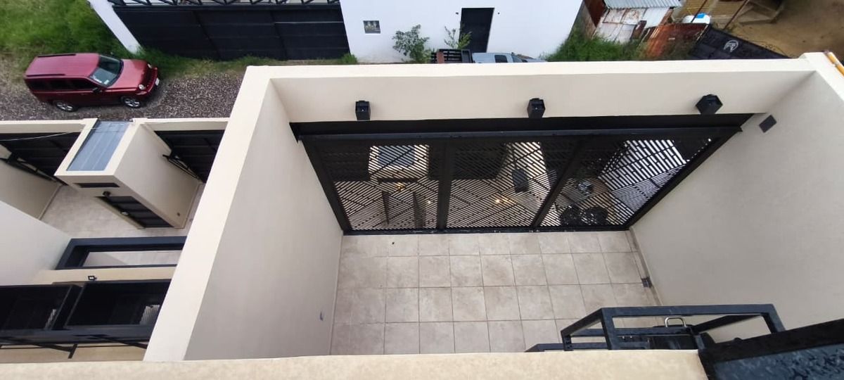 12 de 18: Vista de los cajones de estacionamiento desde arriba