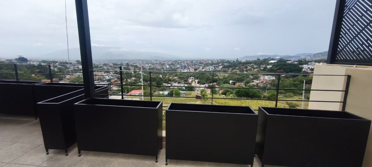 7 de 18: Vista desde la terraza del tercer piso