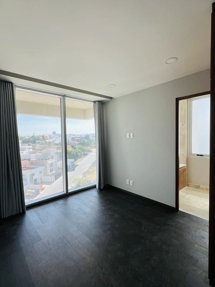 3 de 15: RECAMARA SECUNDARIA