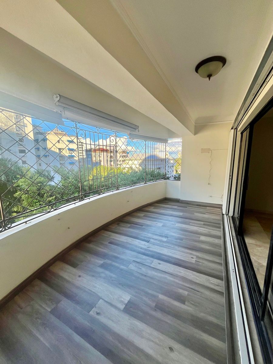 1 de 16: Balcón con vista despejada