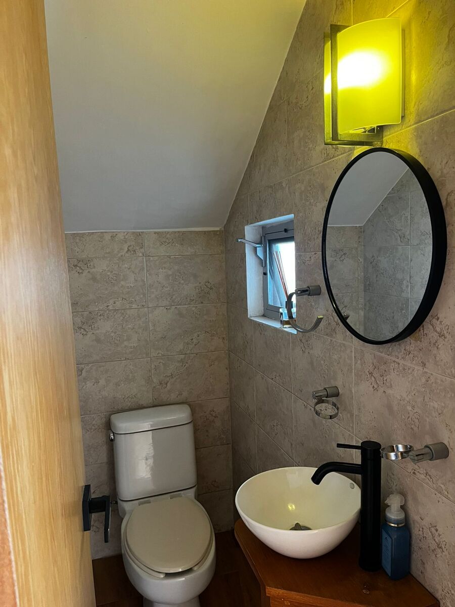 16 of 16: Baño visitas