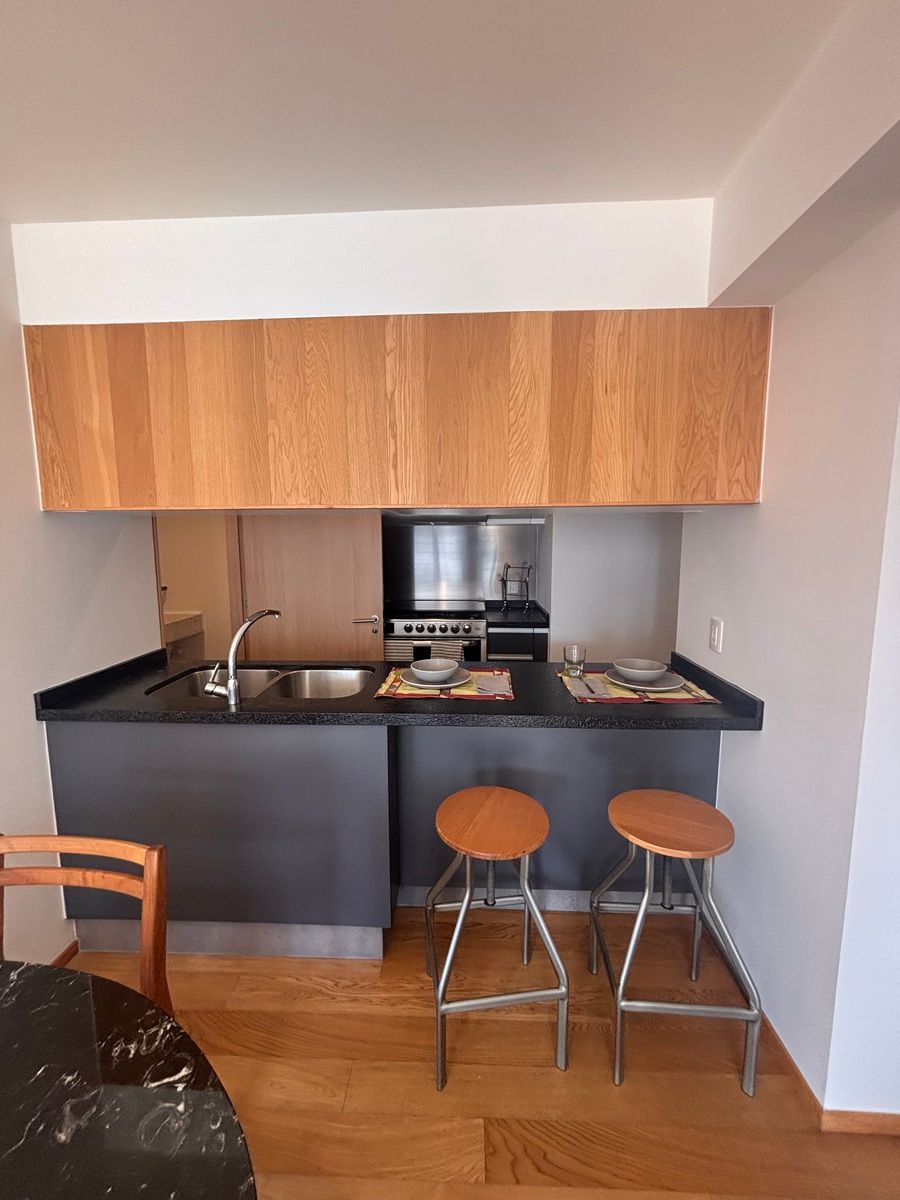 9 de 21: Barra de granito