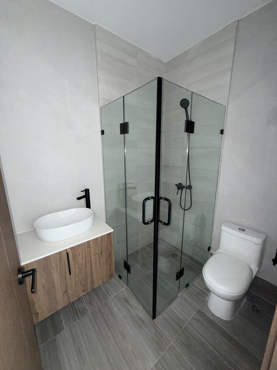 23 de 28: Baño visita/secundario