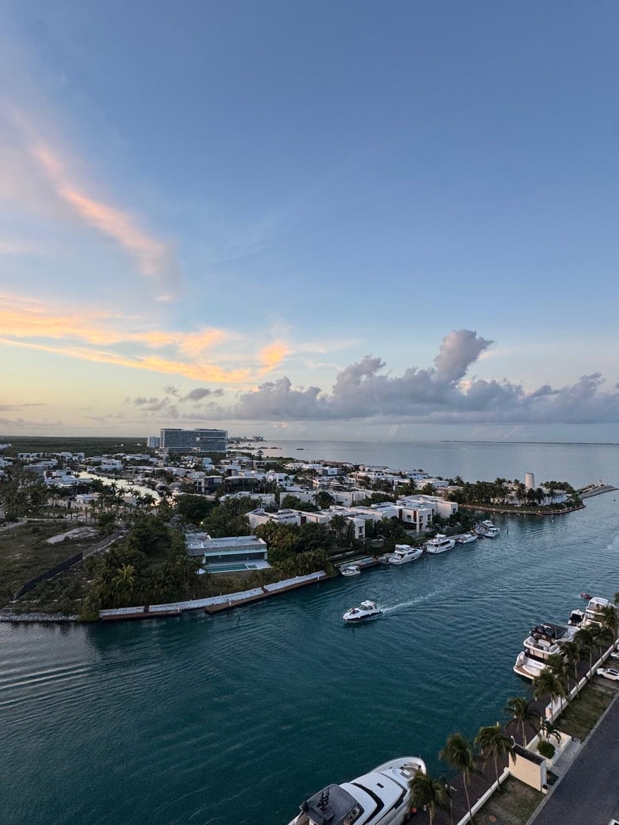 1 of 8: Vista de la terraza