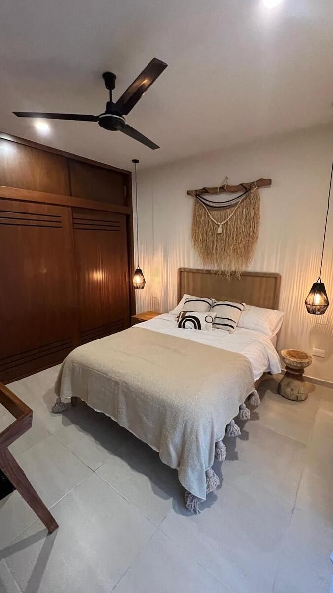 14 de 21: Bedroom with Closet