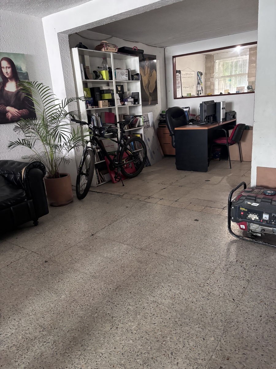 2 of 7: Sala / comedor