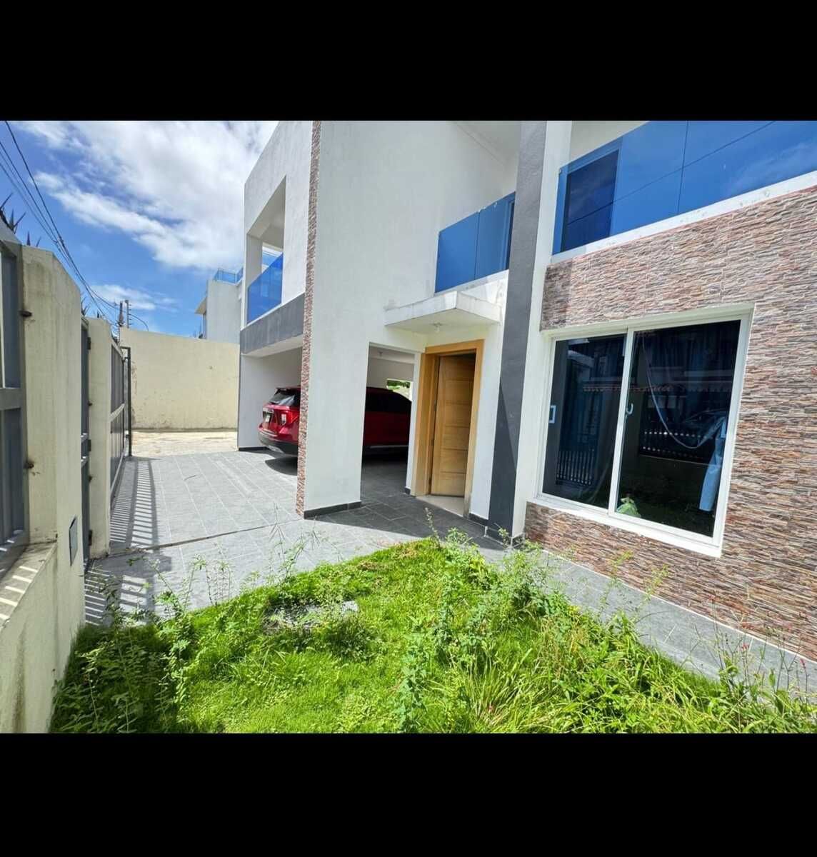 CASA EN VENTA EN LA REPUBLICA DE COLOMBIA, foto 1 de 13