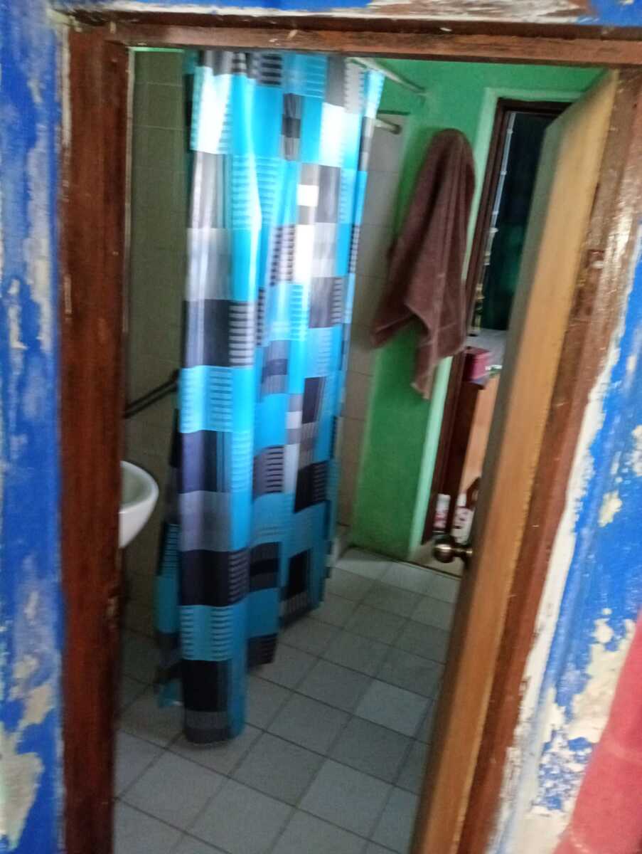 8 of 20: BAÑO PRIMERPLANTA