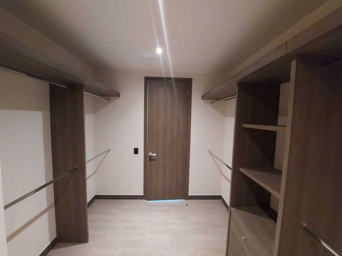 12 de 20: Vestidor habitación 3
