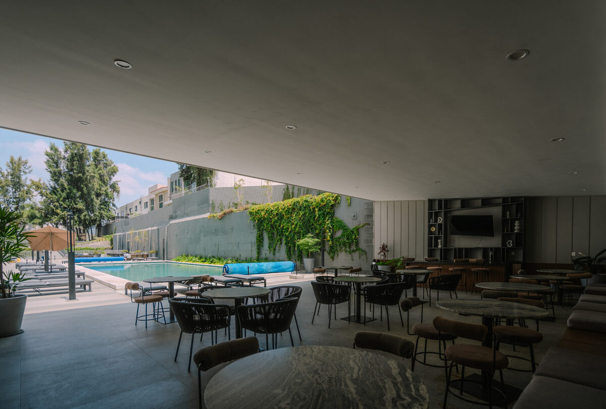 10 of 10: terraza alberca