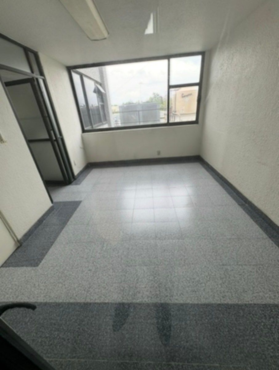Edificio en Ciudad Satélite, Naucalpan de Juárez, foto 17 de 39
