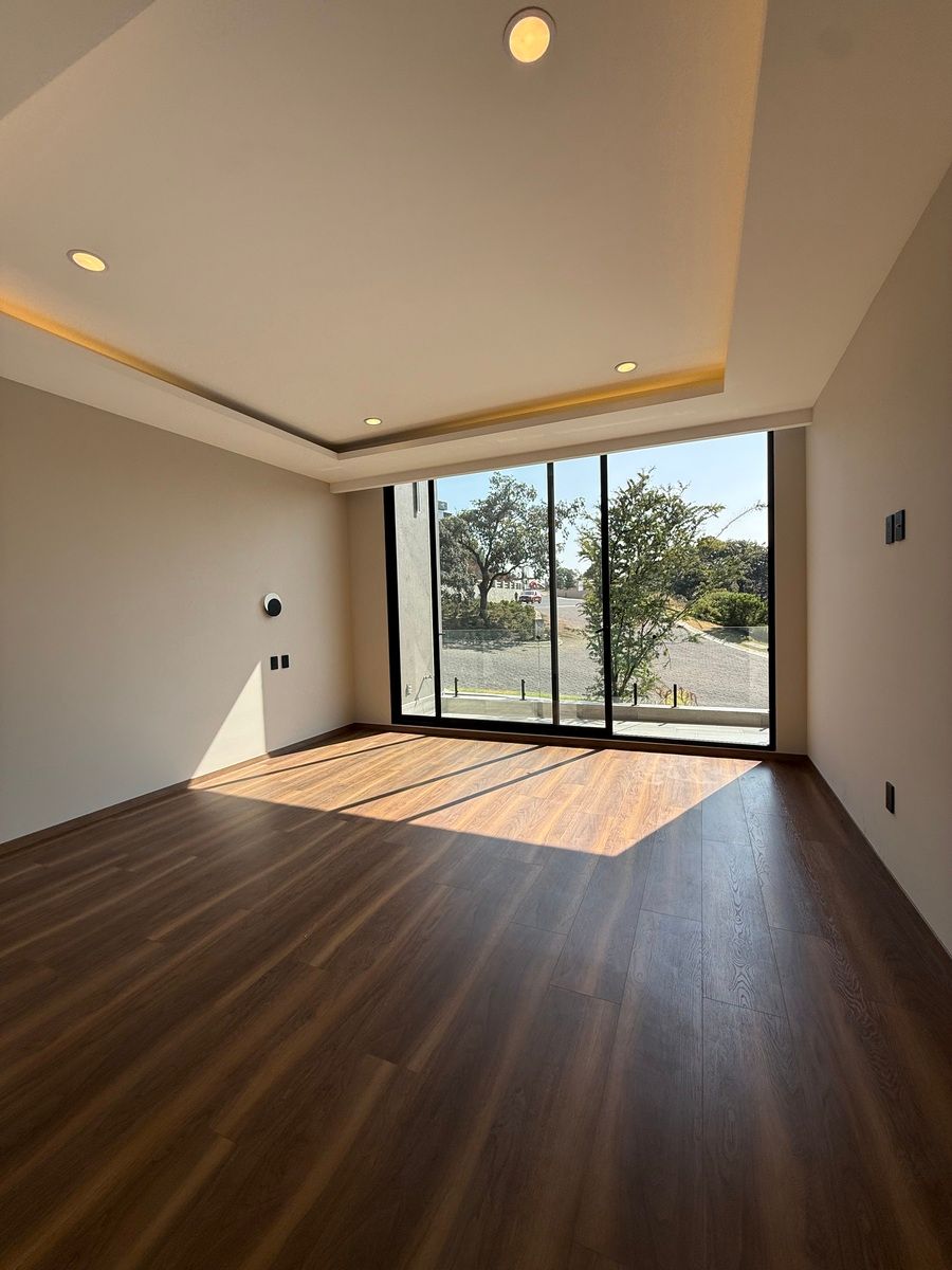 24 de 42: Recámara secundaria 1