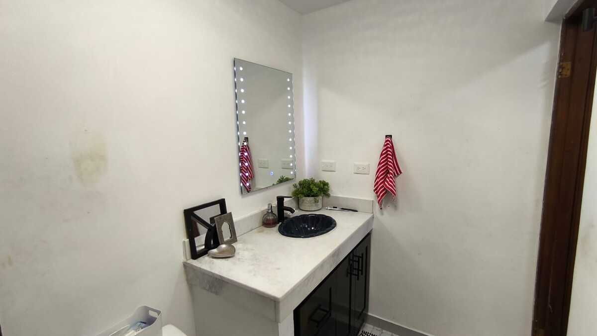 19 de 23: Baño recámara principal