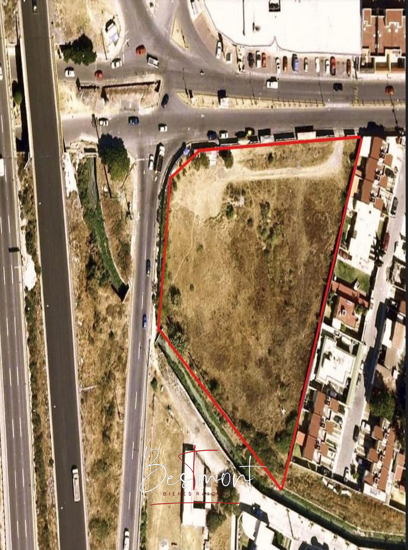 4 de 5: Imagen satelital del terreno