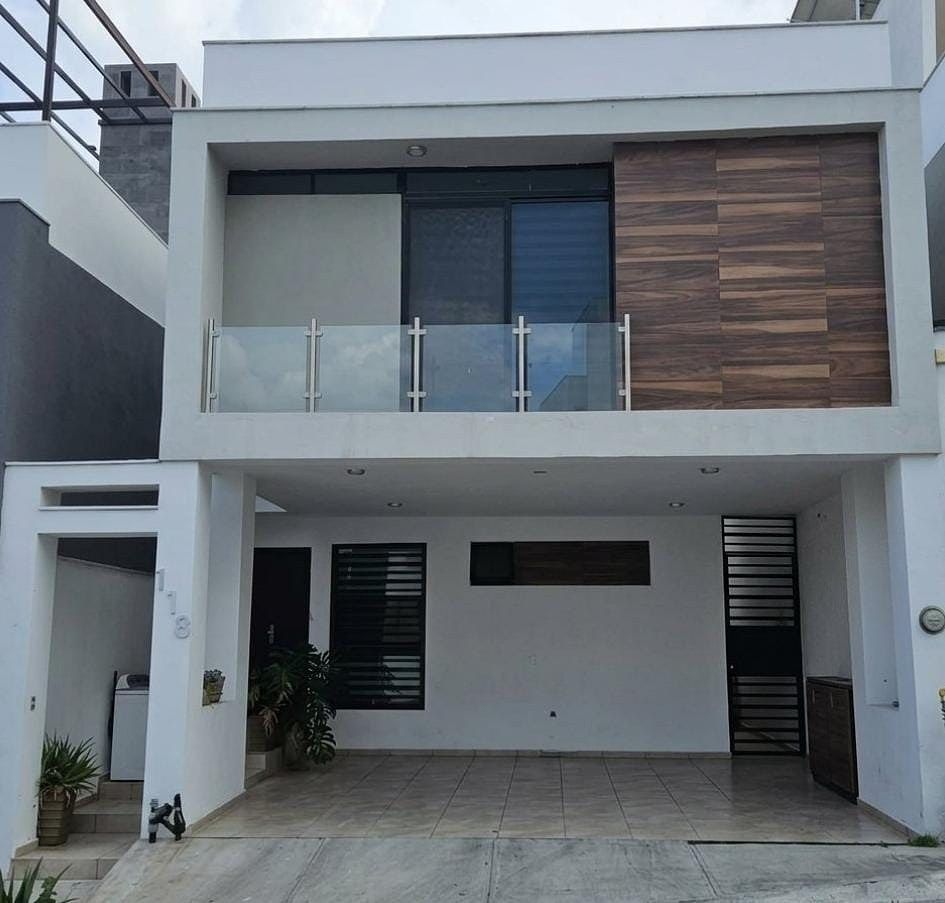 House in Cumbre Allegro, Monterrey, photo 2 of 36