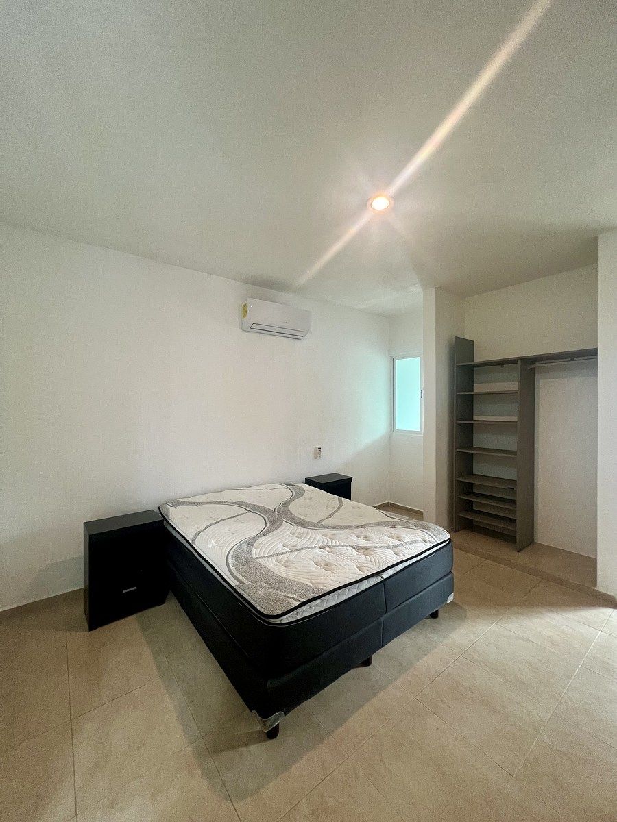 15 de 21: RECÁMARA 2