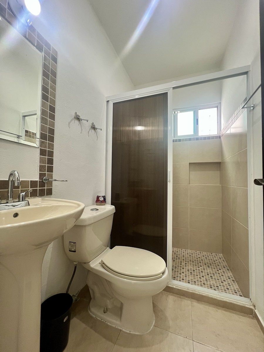 18 de 21: BAÑO COMPLETO