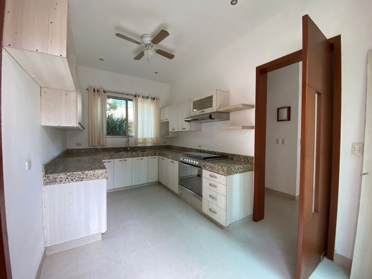 House in Montes de Ame, Mérida, photo 15 of 49