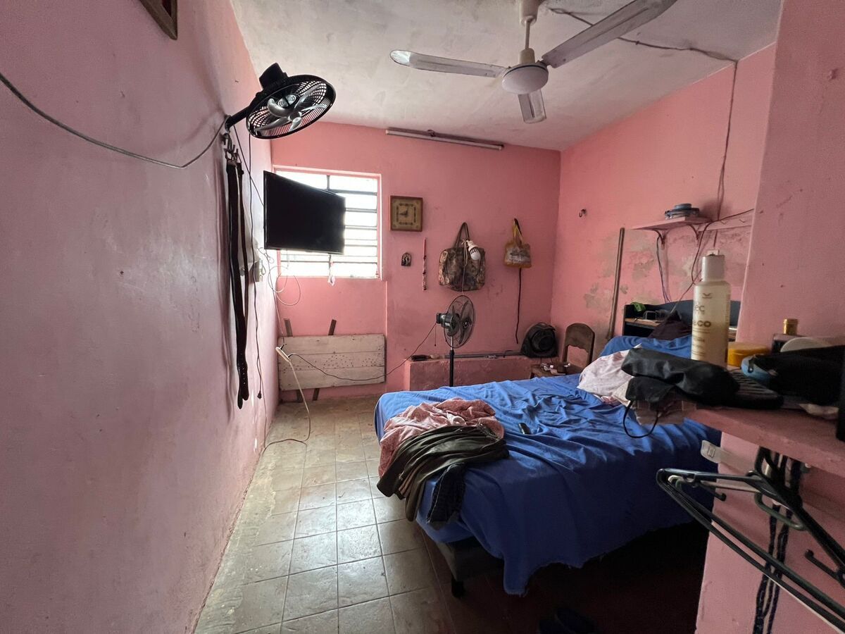 Recámara rosa con TV - casa venta Mercedes Barrera, foto 5 de 10