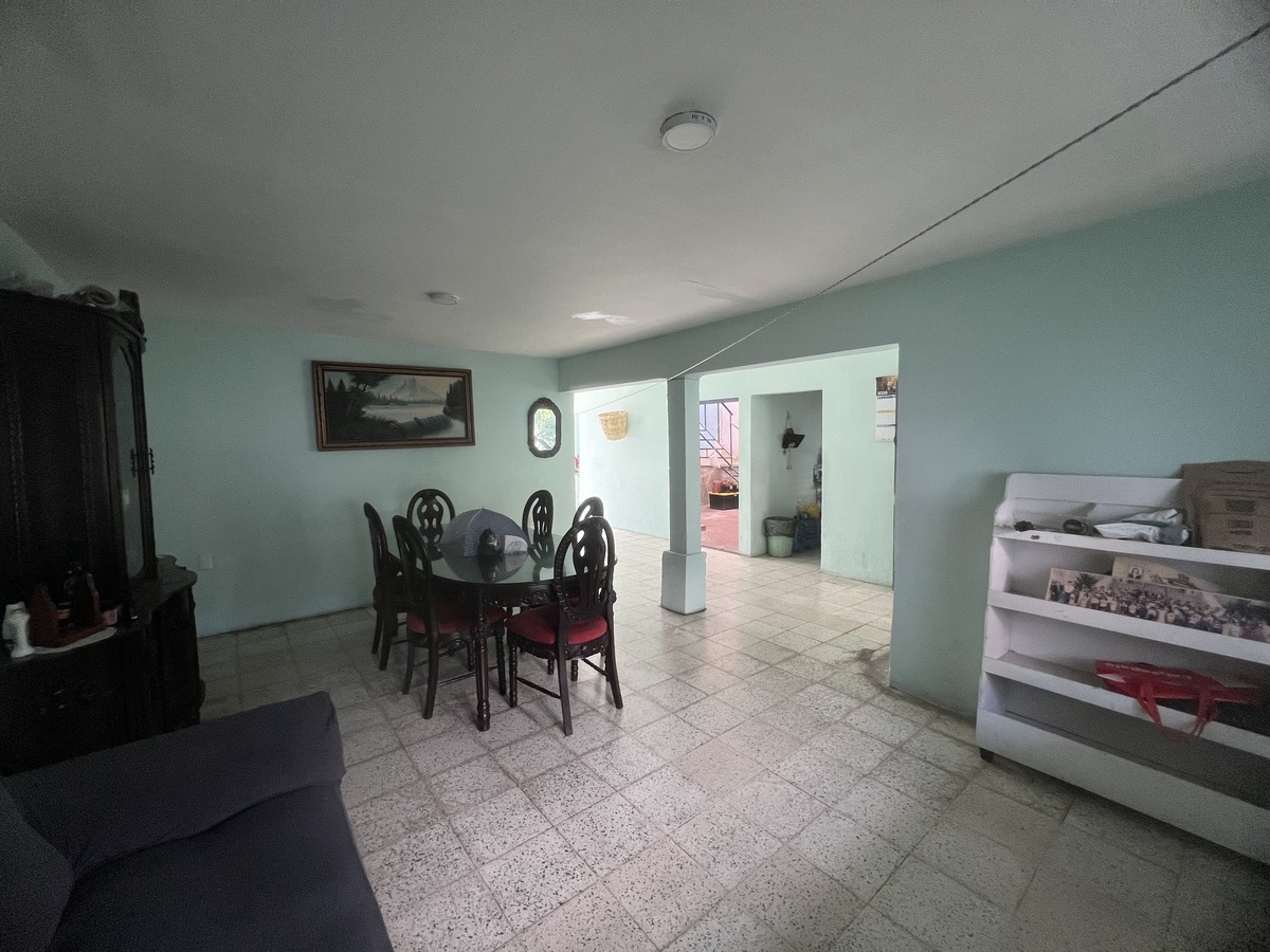 4 of 18: SALA & COMEDOR