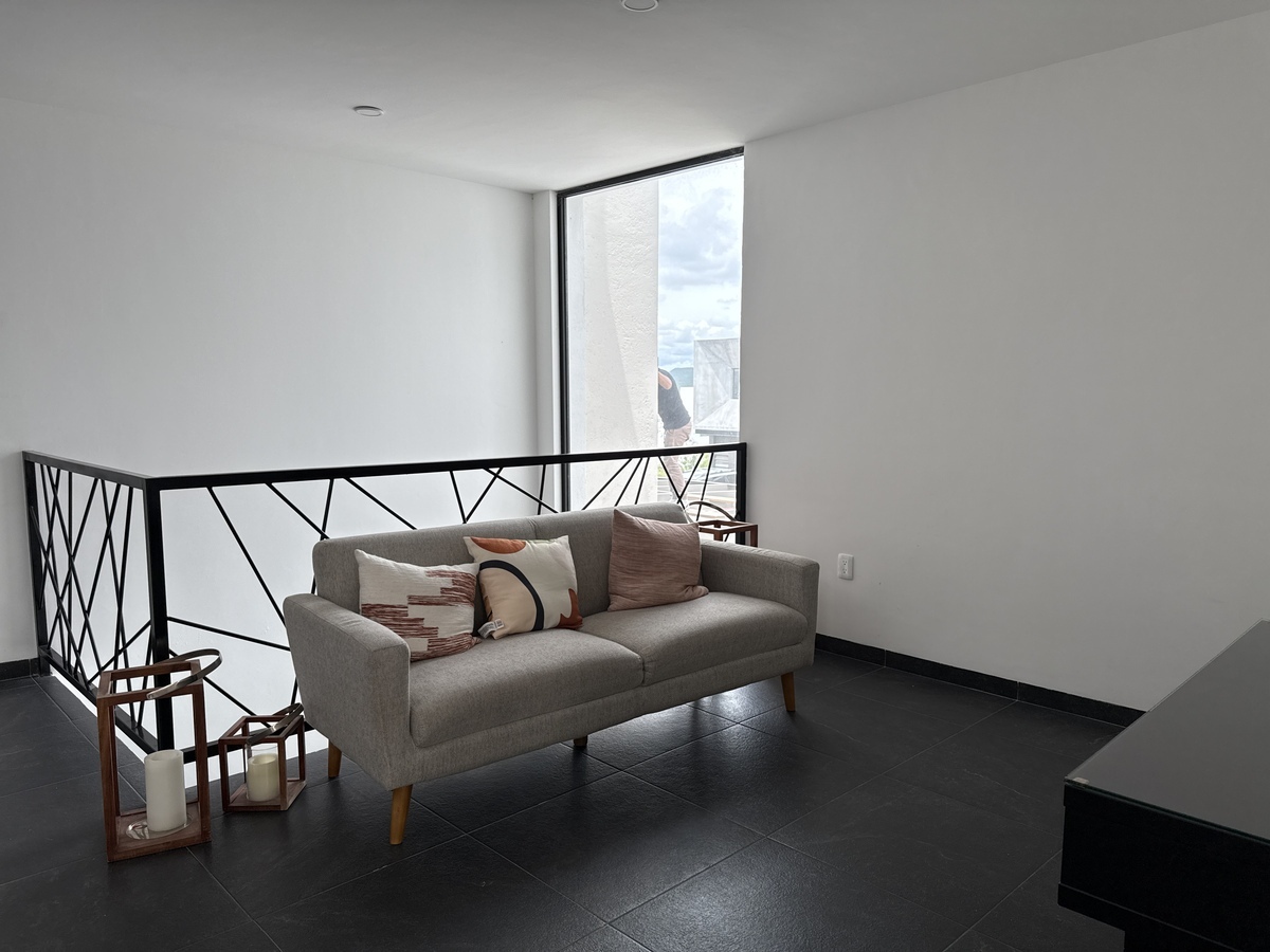 7 of 26: Family room.