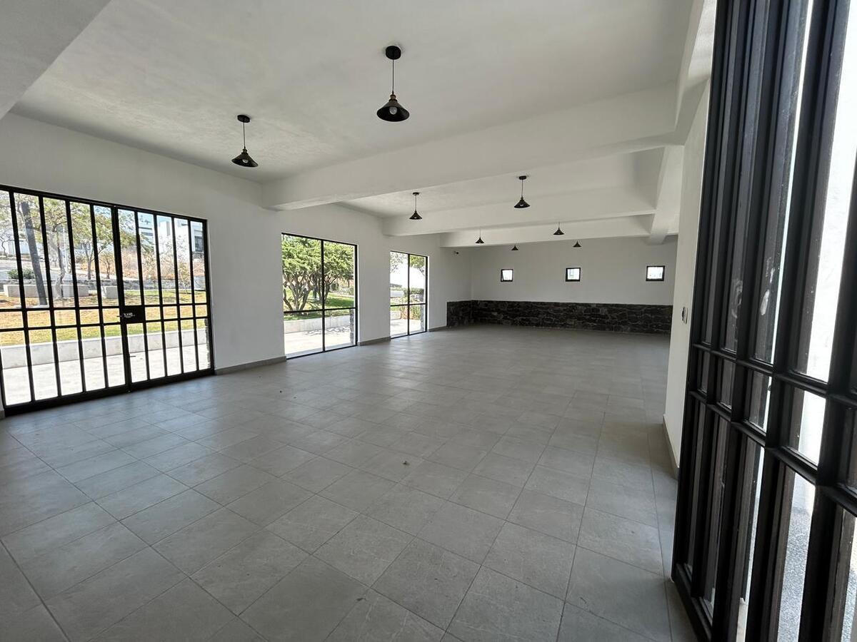 24 of 26: Salón de eventos.