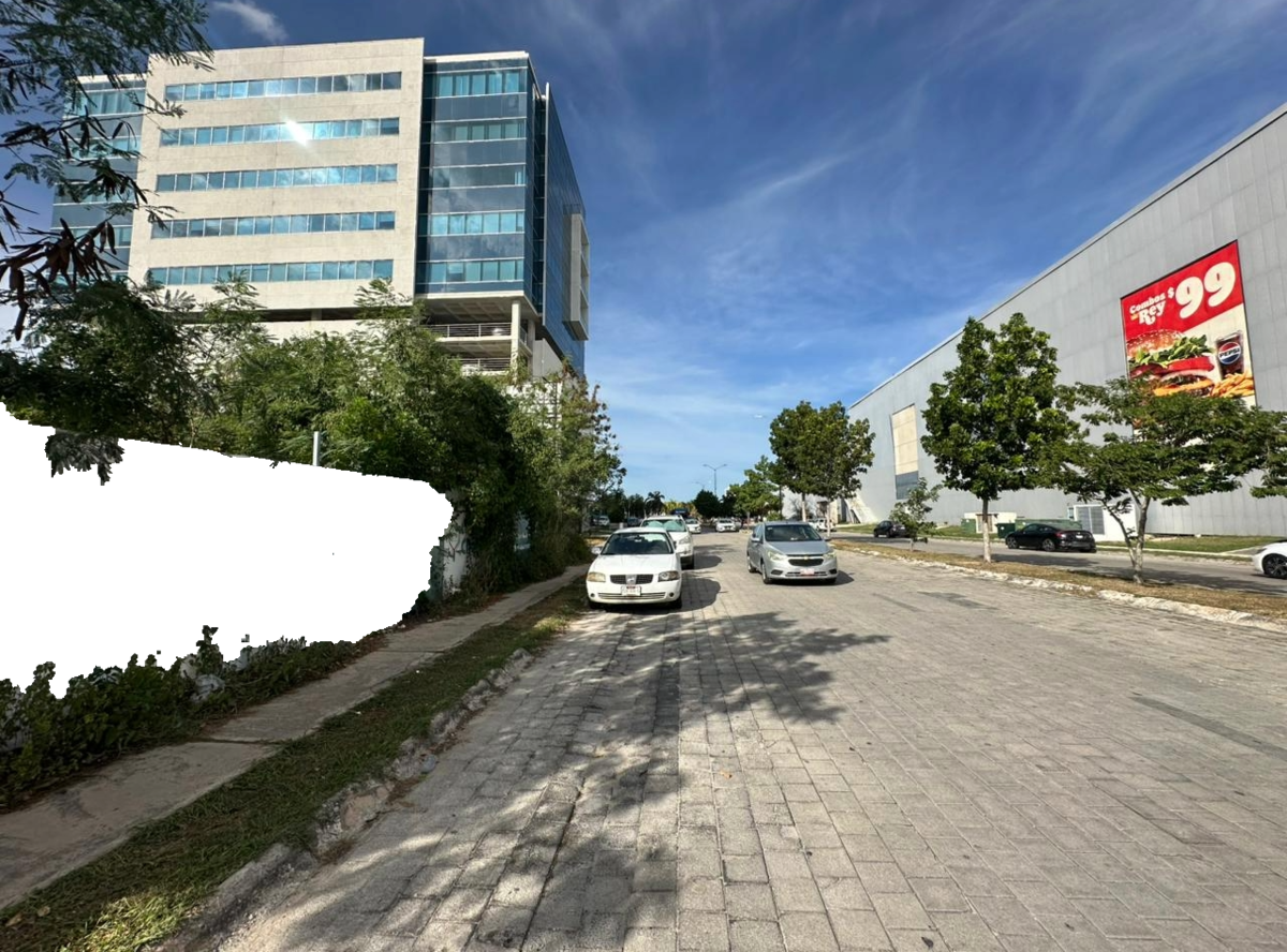 Terreno sobre avenida en Altabrisa a 100 metros de Hospital Star Médica - foto 3