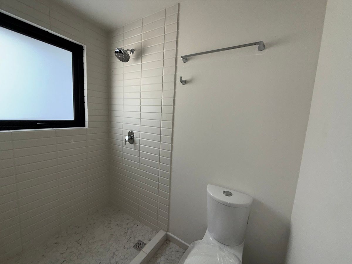 7 of 22: Baño Rec ppal