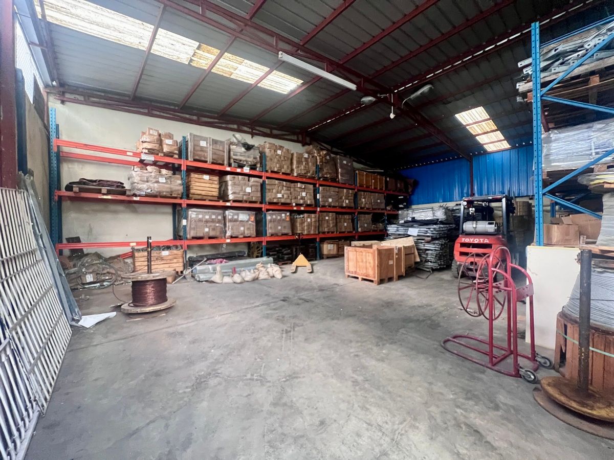 8 de 10: Almacen doble altura