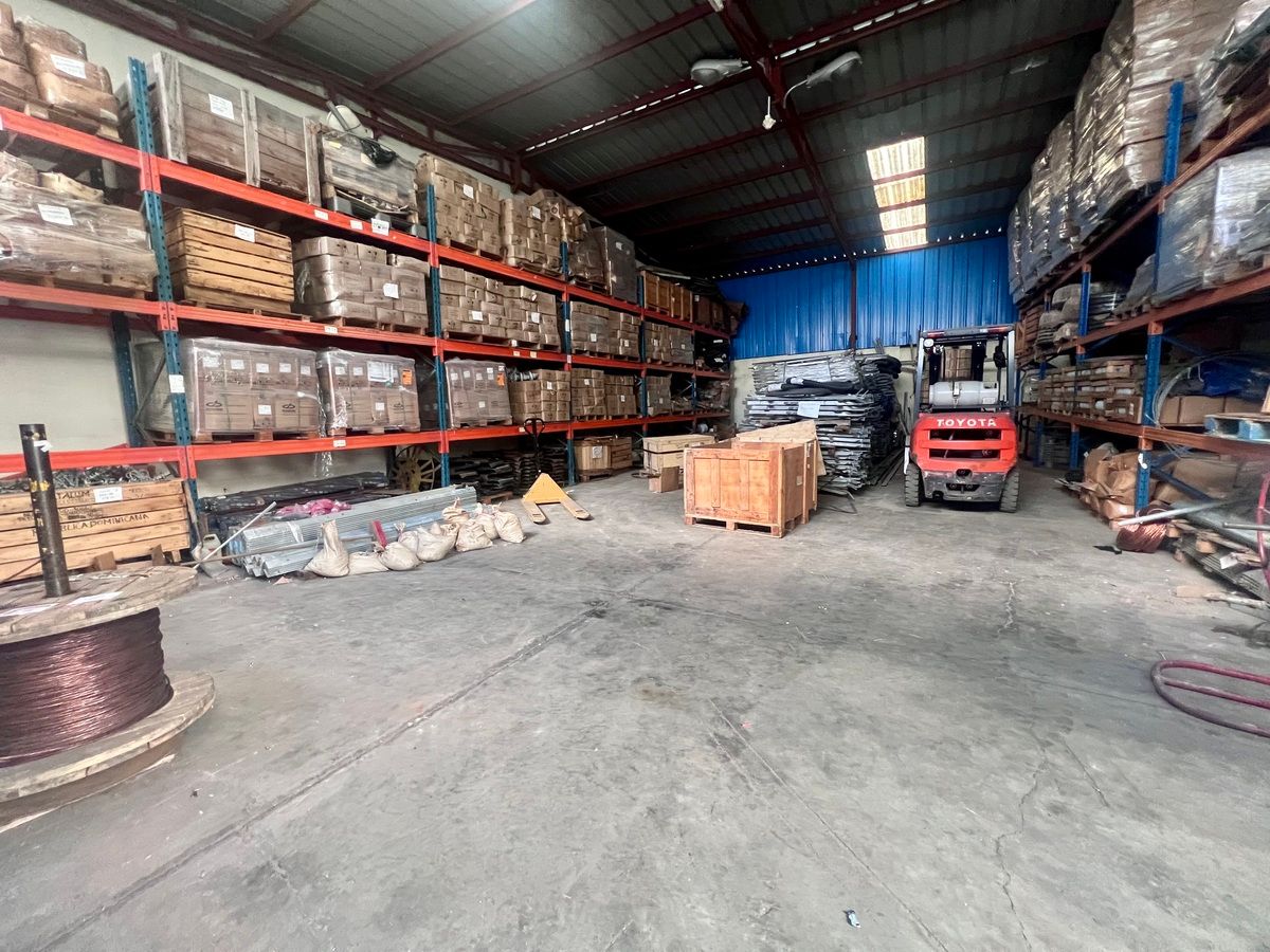 9 de 10: Almacen doble altura